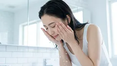 おすすめの自然派クレンジング剤トップ5：効果的かつ安全に肌を洗浄する方法